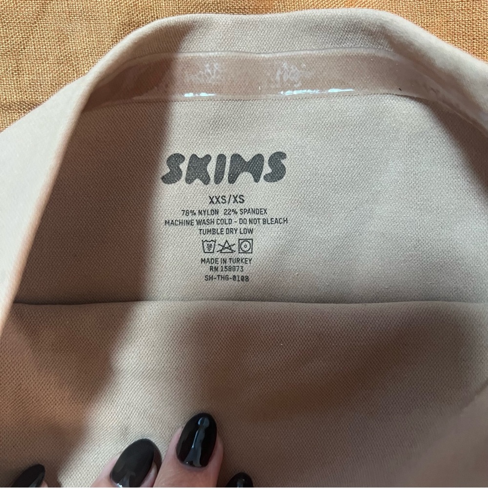 Skims thong spanx - Picture 3 of 3
